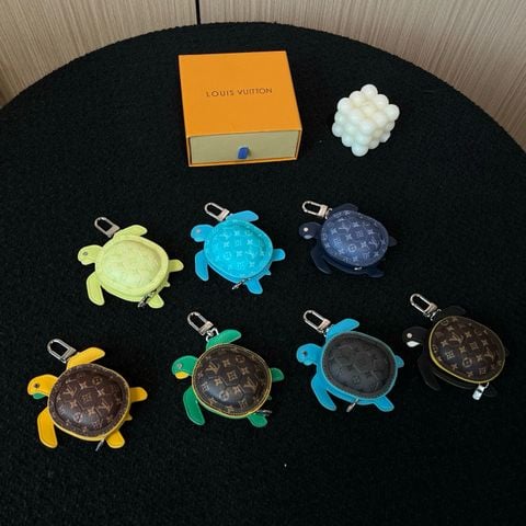 Móc khóa / móc túi L*V  Turtle