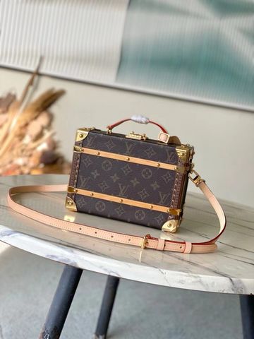 Túi hộp L*V nam nữ  Handle Trunk Monogram