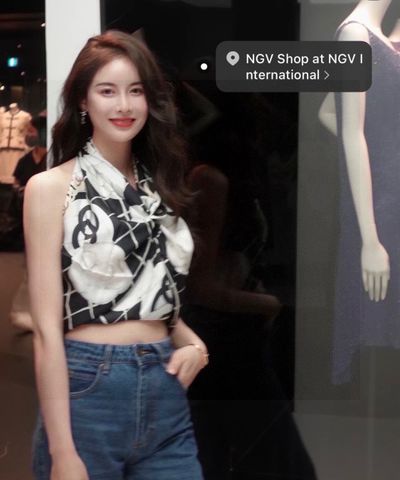 Khăn nữ CHNEL* hoạ tiết hoa trà đẹp sang cao cấp