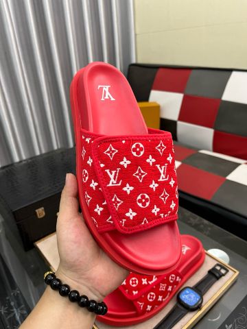 Dép nam Louis* LV* quai hoạ tiết Monogram