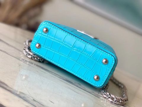 Túi xách nữ L*V Capucines mini vân cá sấu xanh size 16cm VIP 1:1