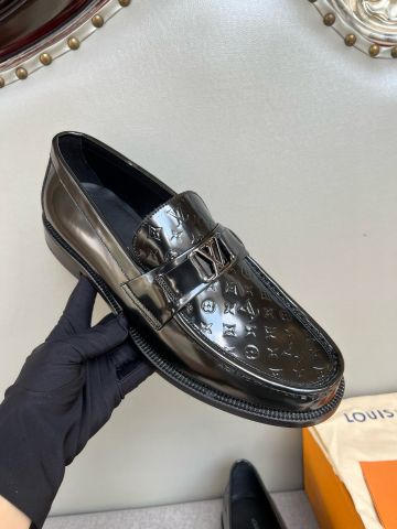 Giày nam Loafer Louis* LV* da bóng dập nổi Monogram cực đẹp lịch lãm VIP 1:1