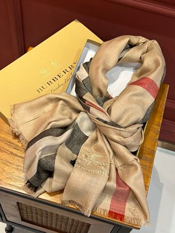 Khăm Burberry* kẻ đẹp SIÊU CẤP