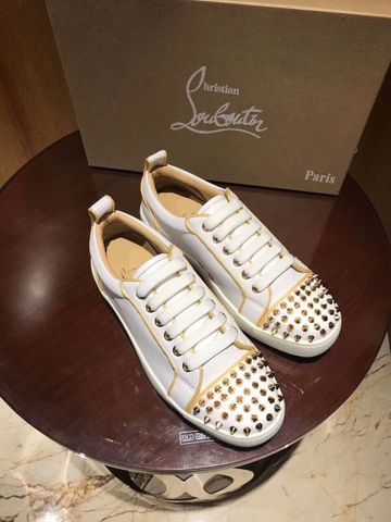 Giày thể thao louboutin tán đinh hàng độc cho nam nữ