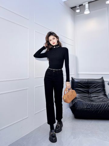 Quần jeans nữ miu* miu* màu đen