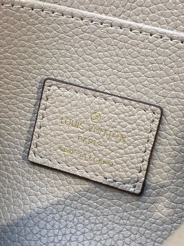 Túi Clutch Louiss* L*V* 17cm da bò dập hoạ tiết Monogram