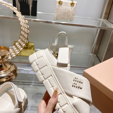 Sandal nữ miu* miu* da bê mềm SIÊU CẤP