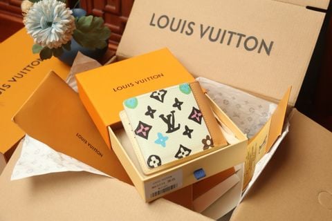 Nhân bản từ Ví nam nữ Louis* LV* dáng dài VIP 1:1