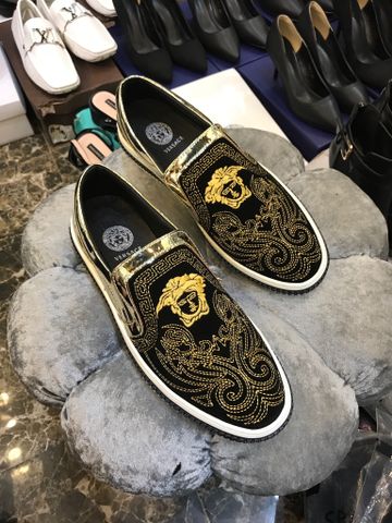 Slip on versace thêu đẹp cho anh em