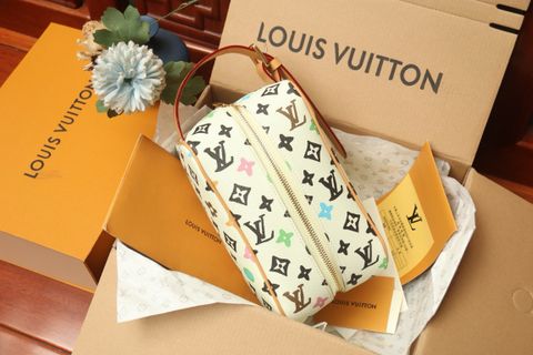 Túi clutch L*V nam nữ hoạ tiết Monogram màu mới