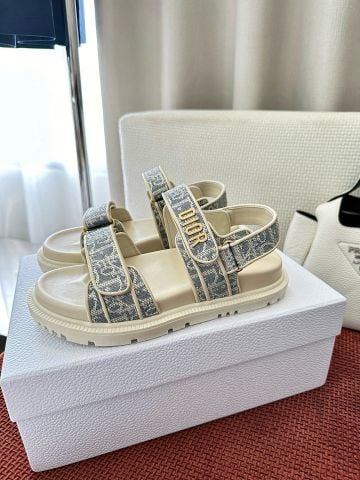 Sandal nữ Di*or* Dioract - phong cách thời thượng cho mùa hè