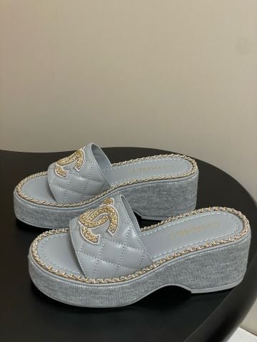 Giày nữ CHNEL*  Sandal Đế Xuồng “Double C