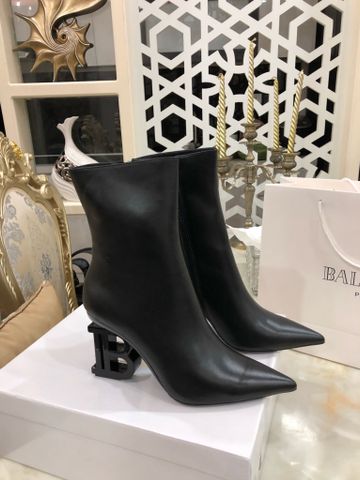 Boot nữ BALMAIN* cổ lỡ da bò lỳ mềm gót logo chữ B đẹp sang chảnh độc đáo SIÊU CẤP