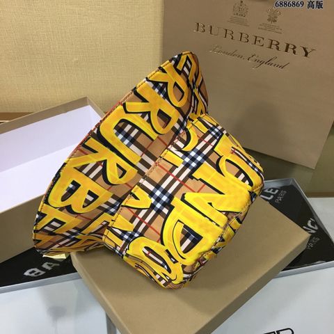 Mũ nữ Burberry* hoạ tiết  kẻ in chữ đẹp cao cấp