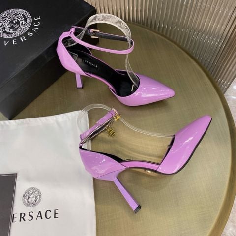 Giày cao gót VERSACE* da bóng cao 9,5cm mũi nhọn quai nẹp logo vàng