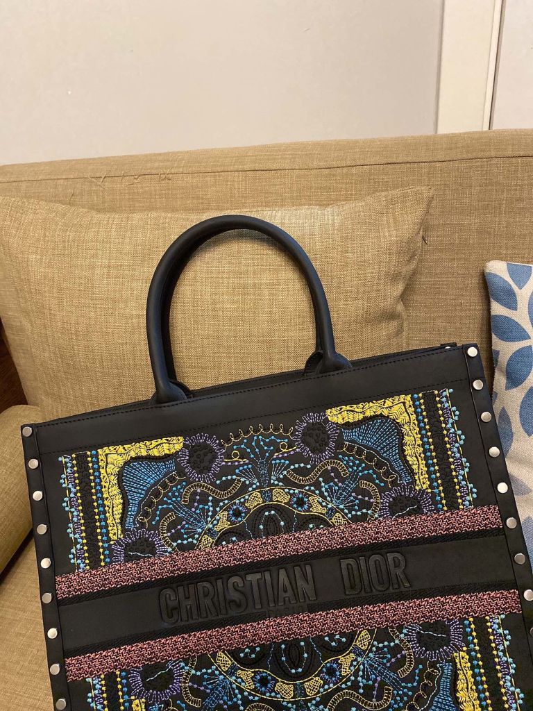 dior book tote 36cm