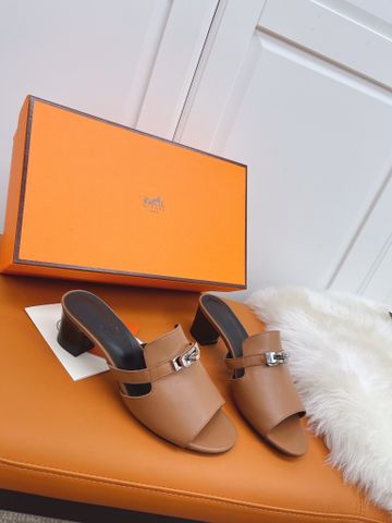 Dép nữ Hermes* da bò khoá kelly bạc gót vuông 4,5cm nhiều màu SIÊU CẤP