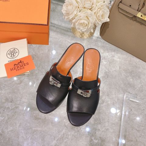 Sandal cao gót Hermes* cao 6,5cm quai da bò khoá bạc đẹp SIÊU CẤP