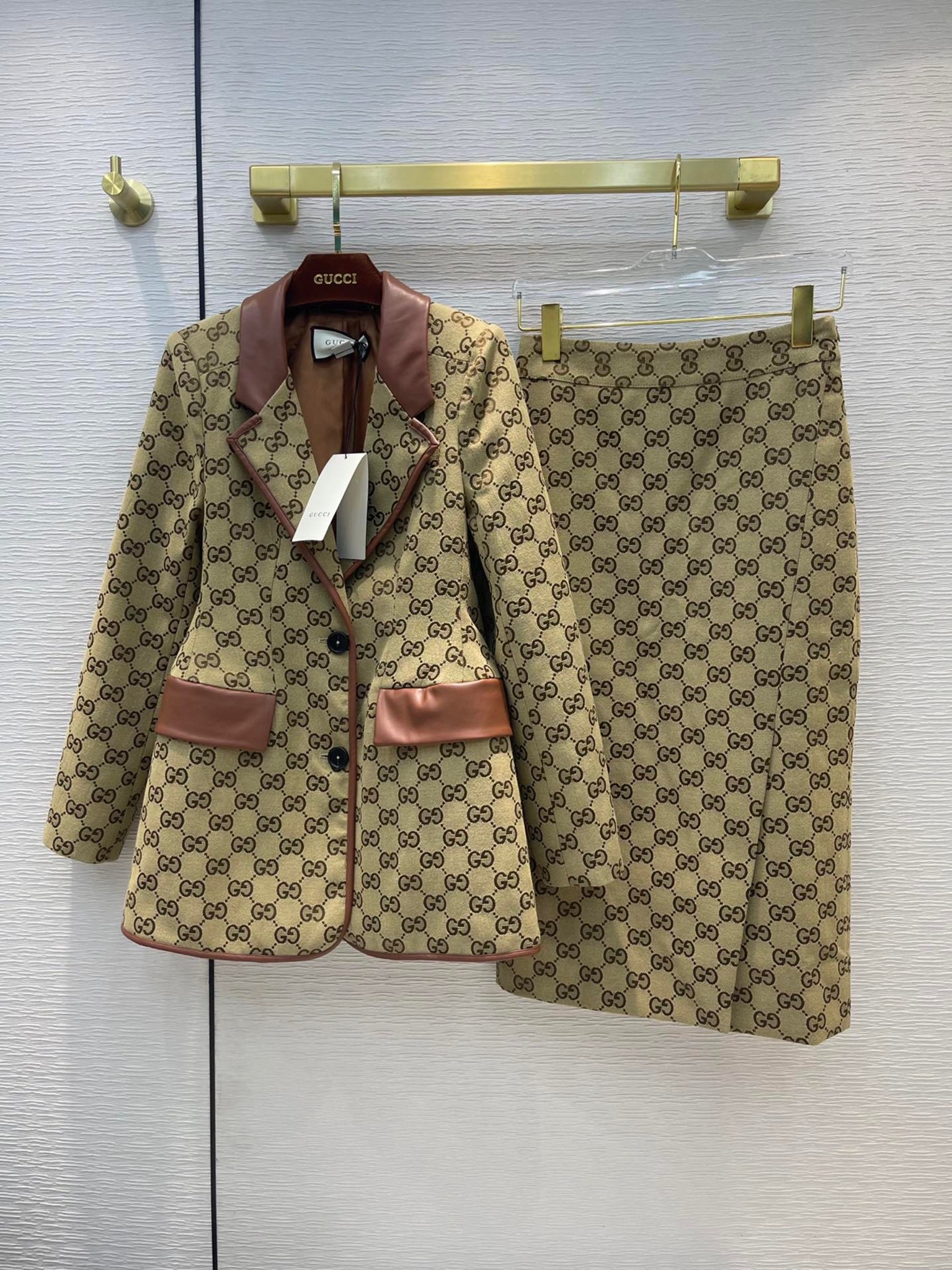 Giảm giá Sét gucci áo và chân váy rời  BeeCost