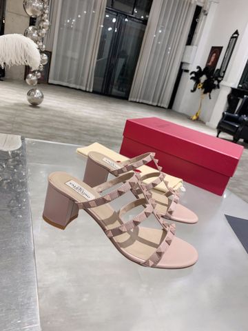 Sandal cao gót VALENTINO* gót vuông cao 6cm da bò lỳ tán đinh đẹp cao cấp