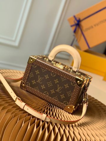 Túi hộp vuông LV* size 23cm có quai cầm hoạ tiết Monogram