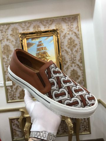 Giày slip on nam Burberry* chất vải hoạ tiết Logo gót phối da bò nâu đẹp SIÊU CẤP