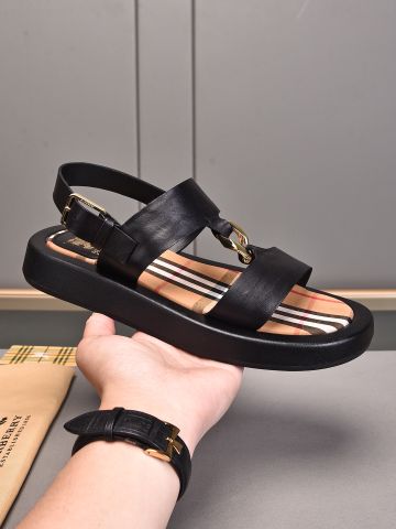 Sandal nam Burberry* quai da bò đế phối kẻ đẹp