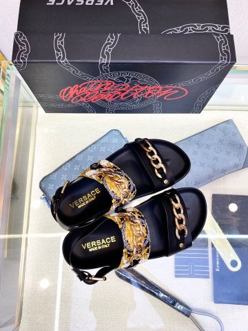 Sandal nam VERSACE* quai da bò hoạ tiết pha xích vàng đẹp độc cao cấp màu trắng và đen