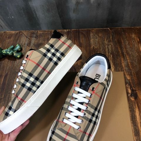 Giày nam buộc dây Burberry* kẻ đẹp SIÊU CẤP