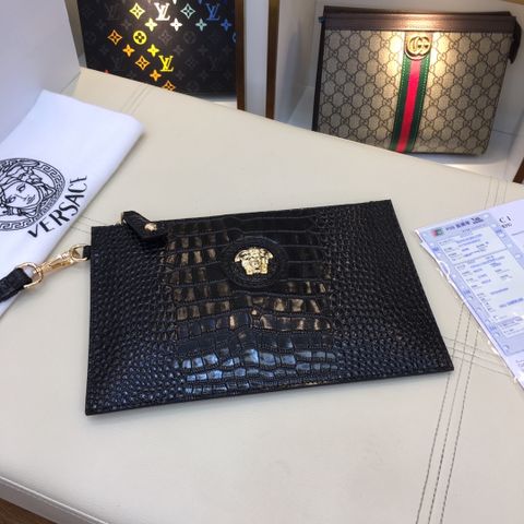 Clutch VERSACE* vân cá sấu bóng mờ size 28cm Logo vàng