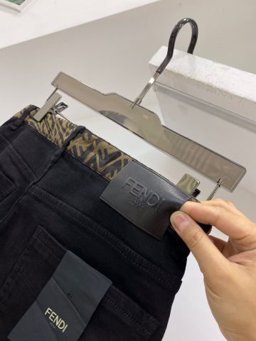 Quần jeans nam Fendy* cạp phối hoạ tiết Logo