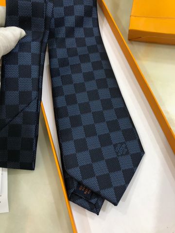 Cravat LV* hoạ tiết karo đẹp lịch lãm cao cấp