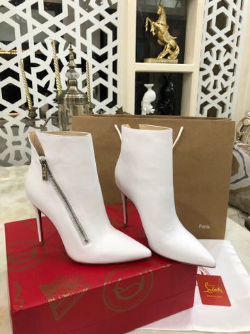 Boot Lou.bou.tin* cổ thấp mũi nhọn da bò lỳ mềm đẹp cao 8cm và 10cm