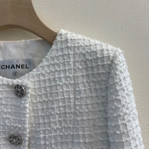 Áo khoác dạ nữ chanel* trắng khuy bạc đẹp sang VIP 1:1