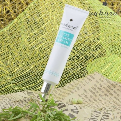  Kem trị mụn Sakura Acne Clearing Cream 