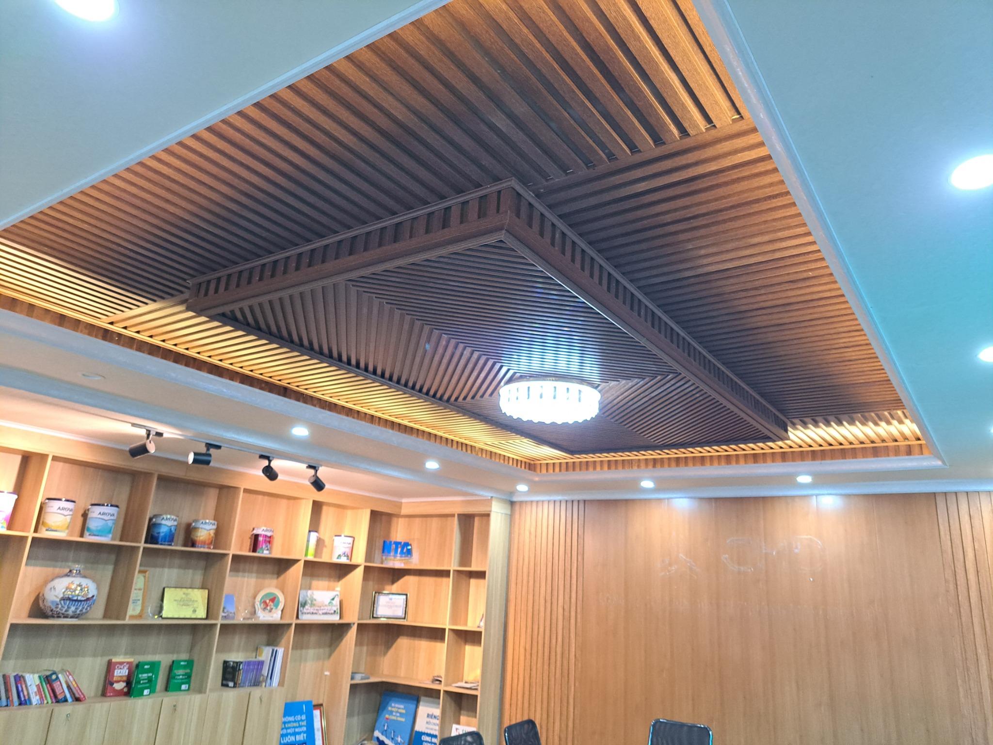 ỐP TRẦN TƯỜNG NANO CT08