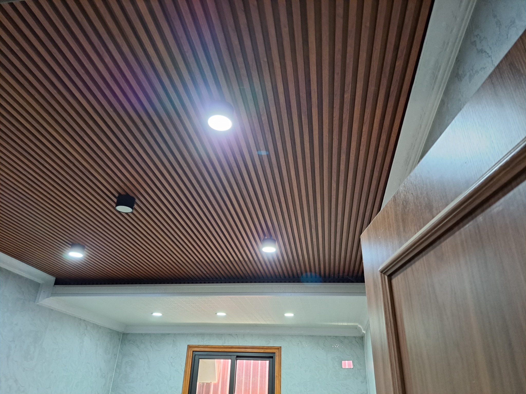 ỐP TRẦN TƯỜNG NANO CT09