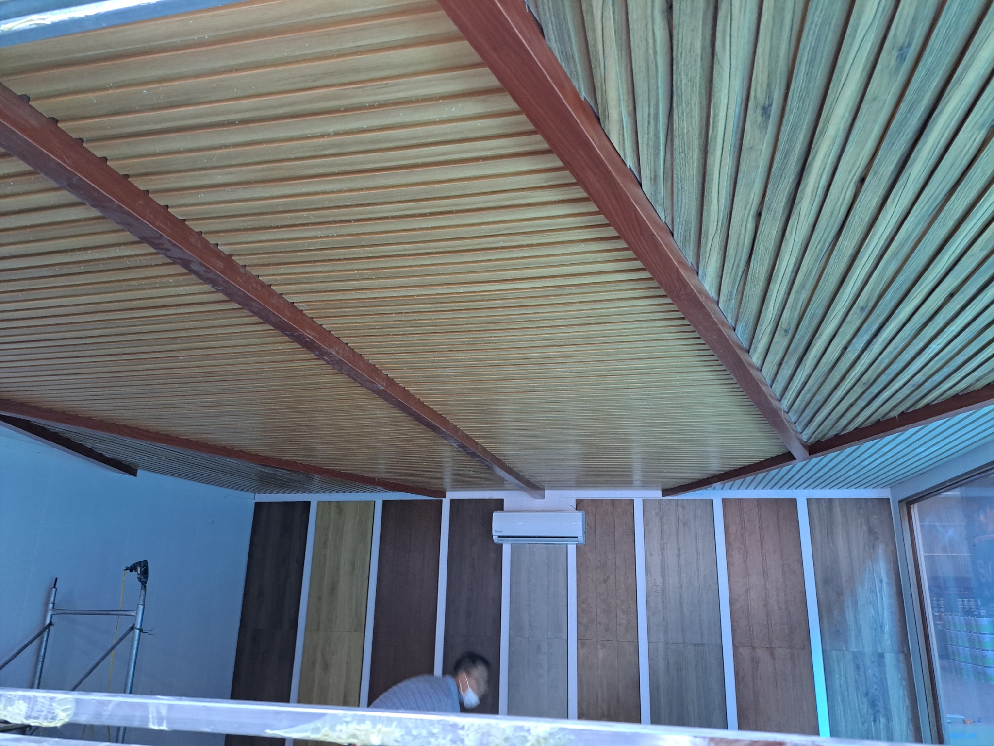 ỐP TRẦN TƯỜNG NANO CT04