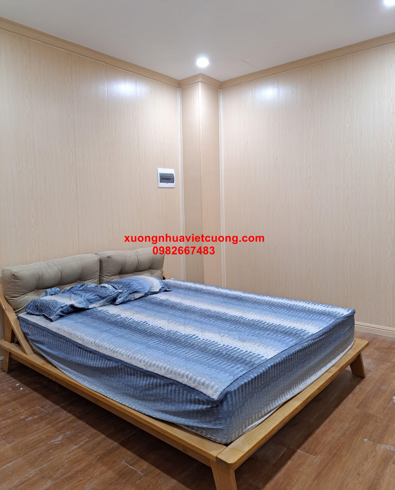 ỐP TƯỜNG NHỰA NANO CT38