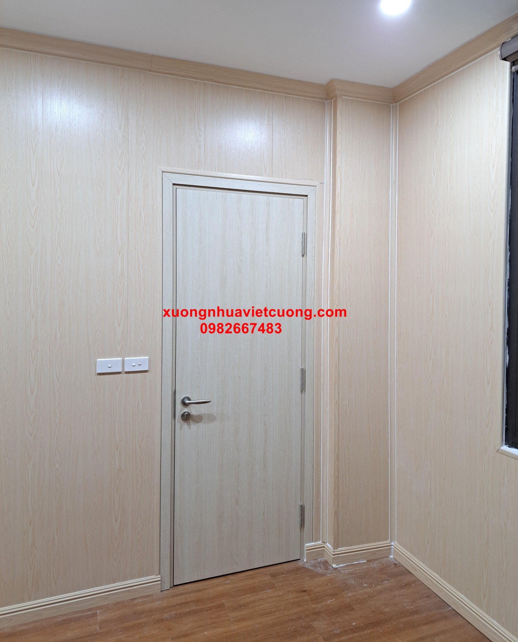 ỐP TƯỜNG NHỰA NANO CT33