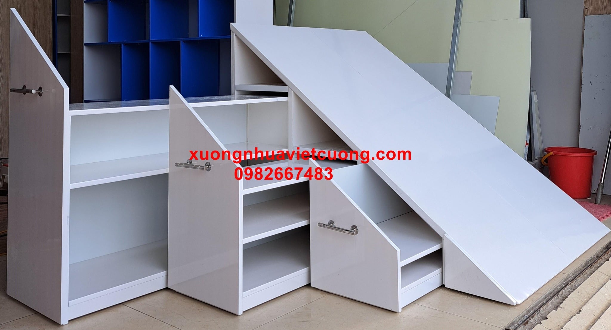 TỦ CẦU THANG TCT20