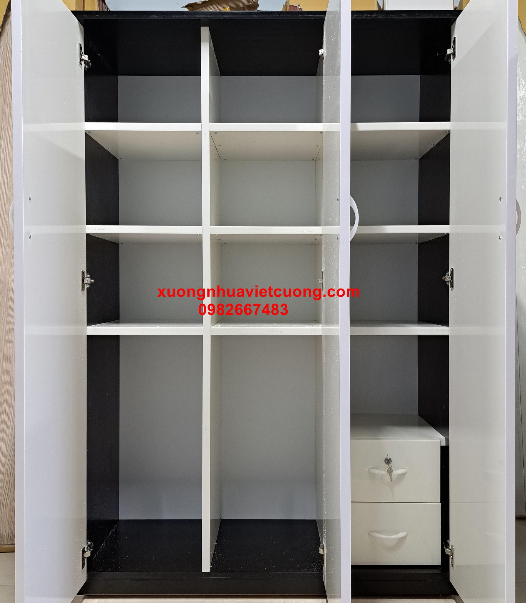 KỆ SÁCH BẰNG NHỰA KS154