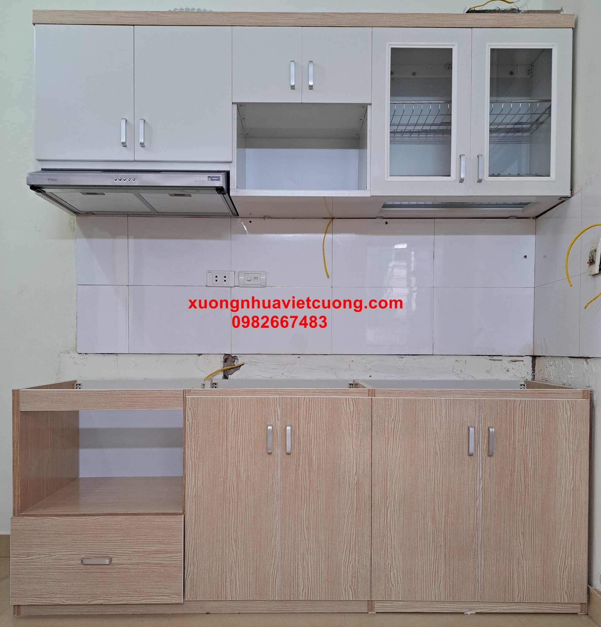 TỦ BẾP NHỰA TBN82