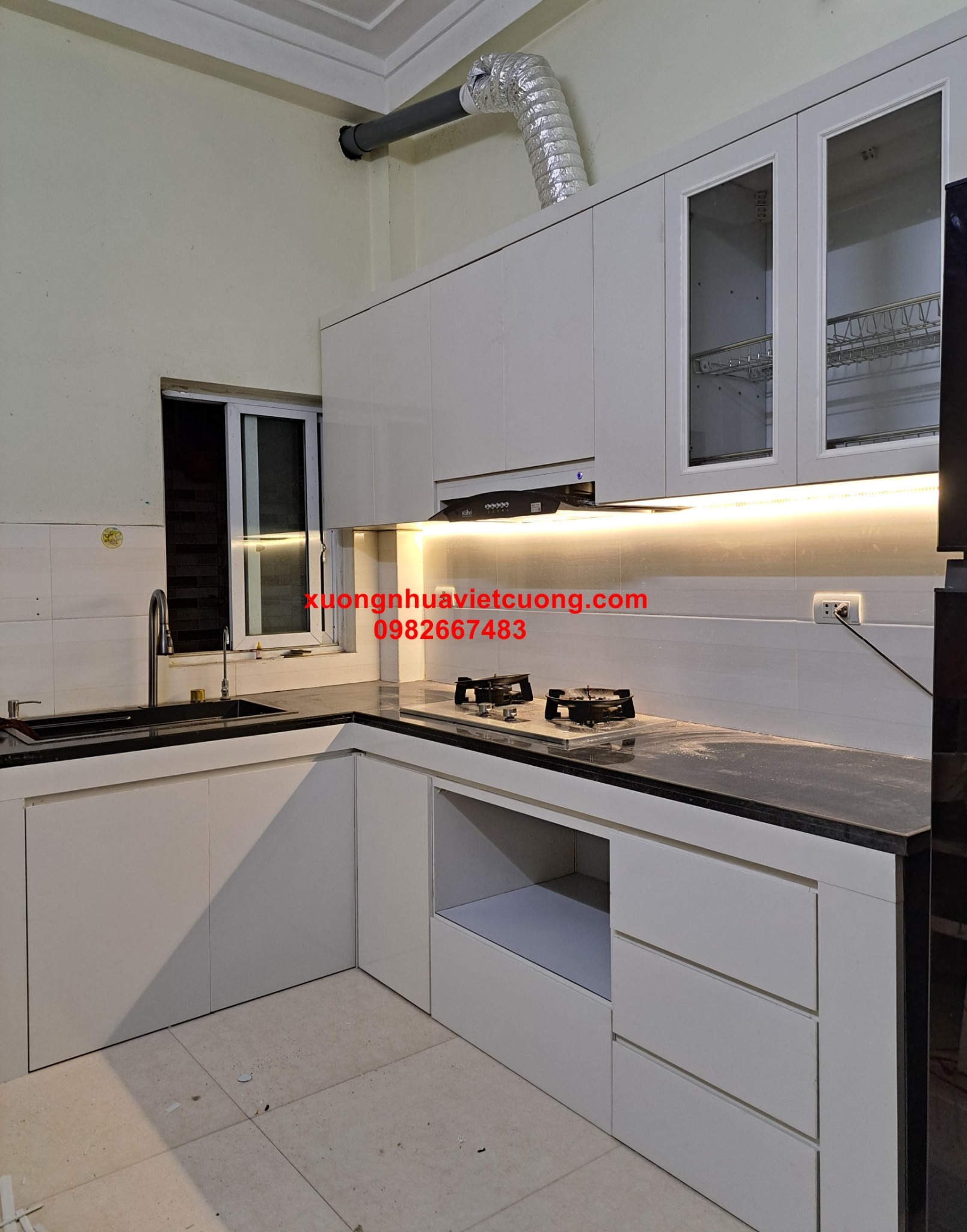 TỦ BẾP NHỰA TBN87