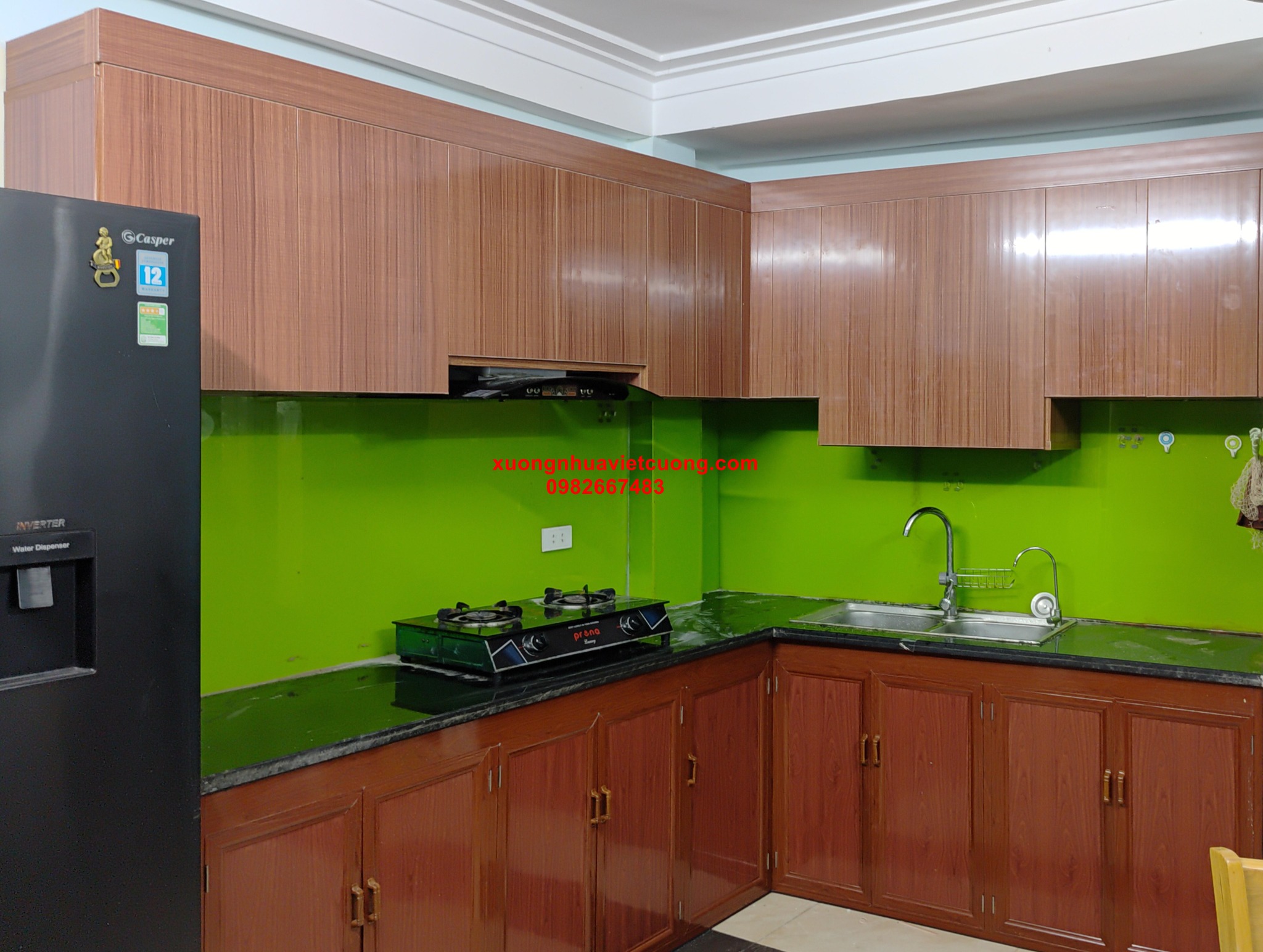 TỦ BẾP NHỰA TBN111