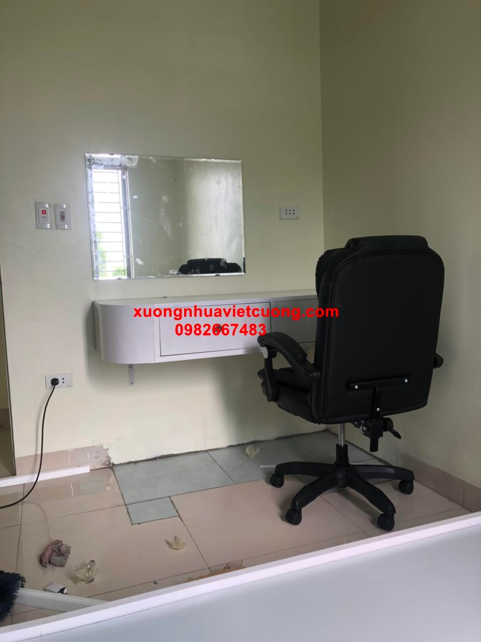 BÀN TRANG ĐIỂM BTD60