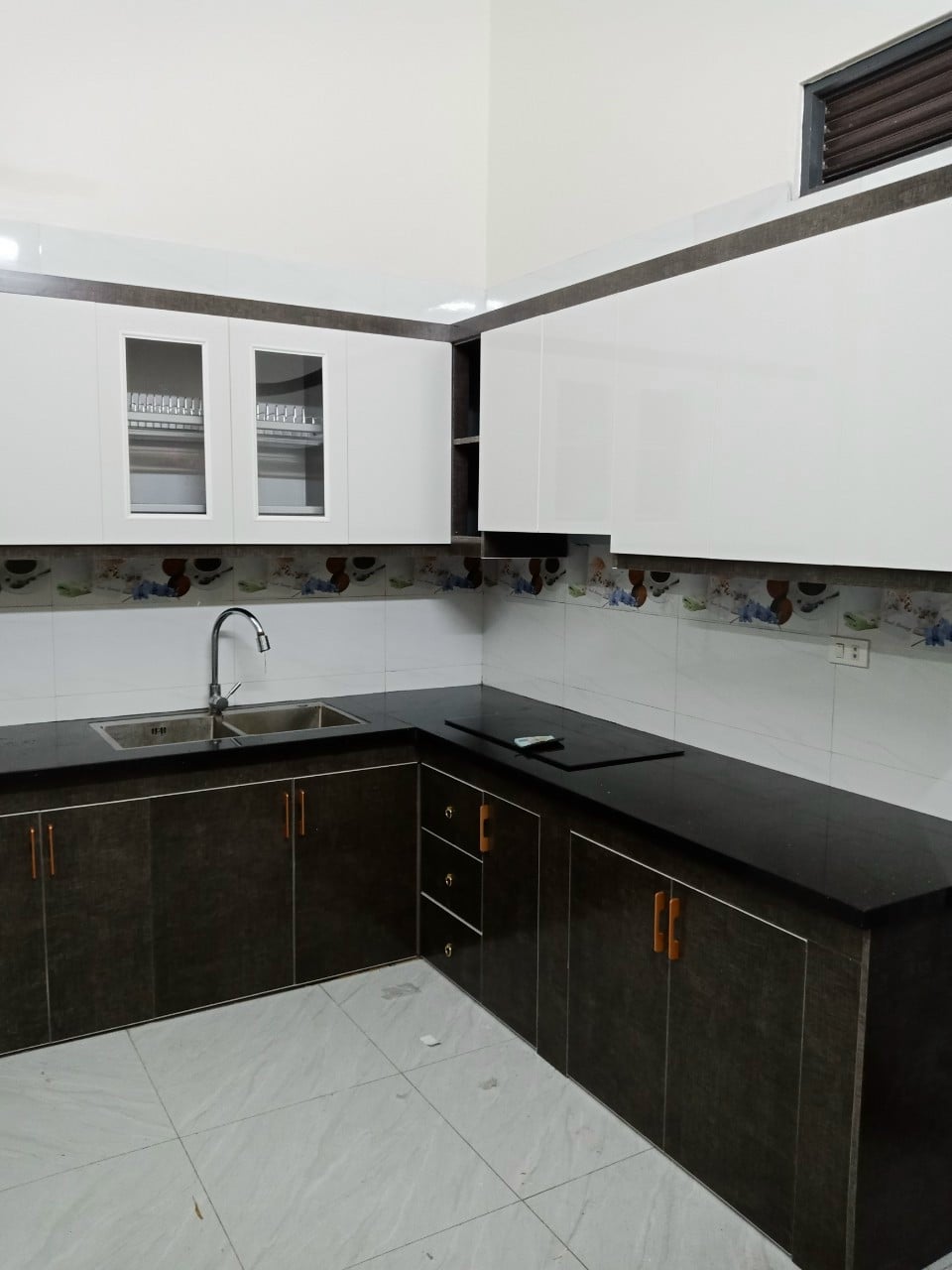 TỦ BẾP NHỰA ĐÀI LOAN TBN06