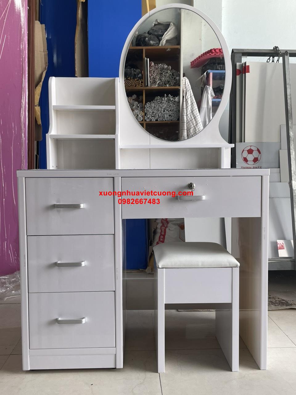 BÀN TRANG ĐIỂM NHỰA BTD77