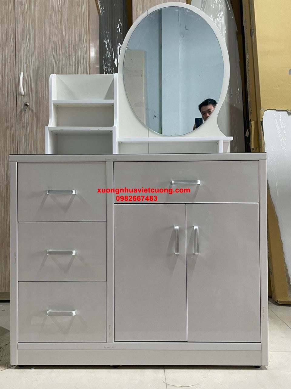 BÀN TRANG ĐIỂM NHỰA BTD77