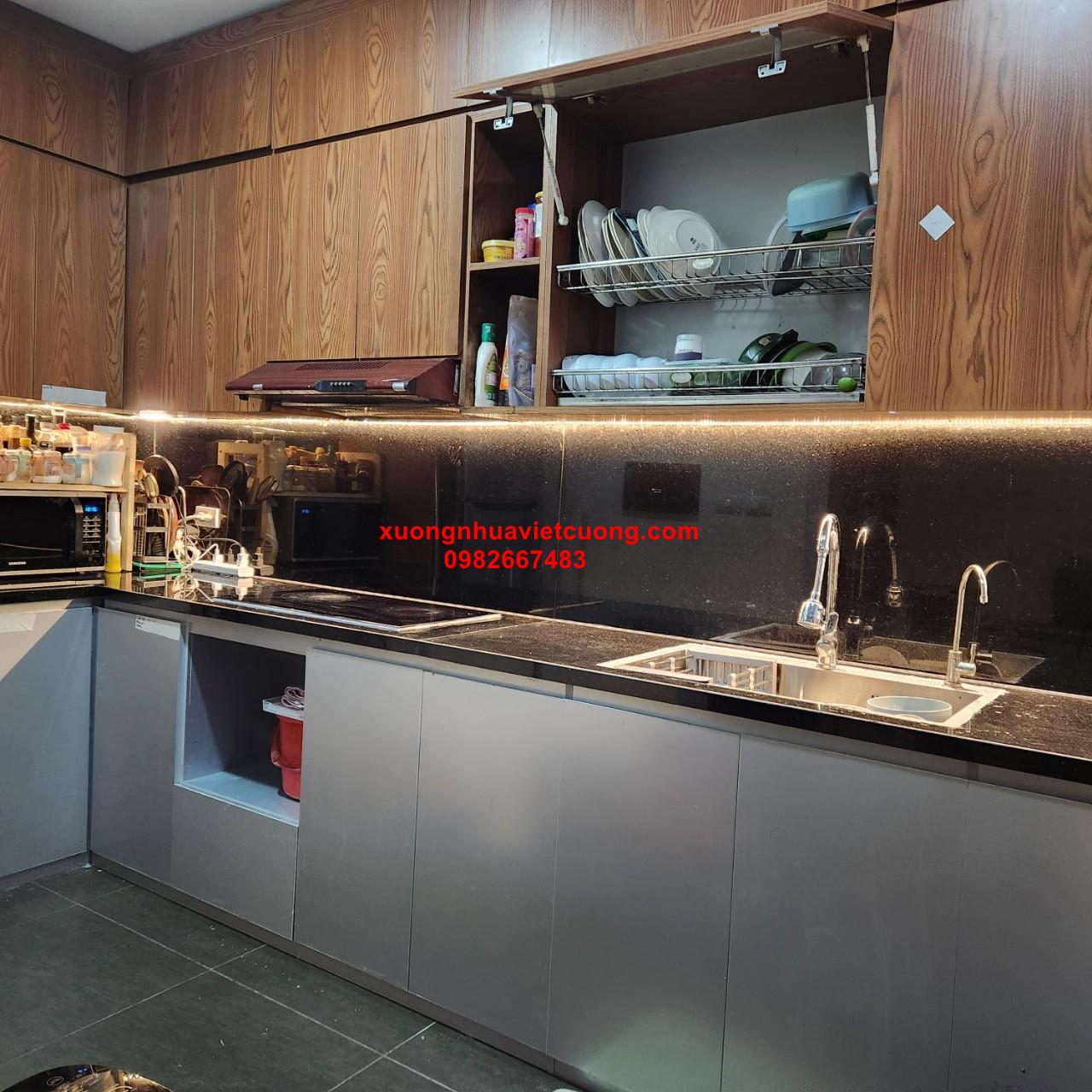 TỦ BẾP NHỰA TBN62